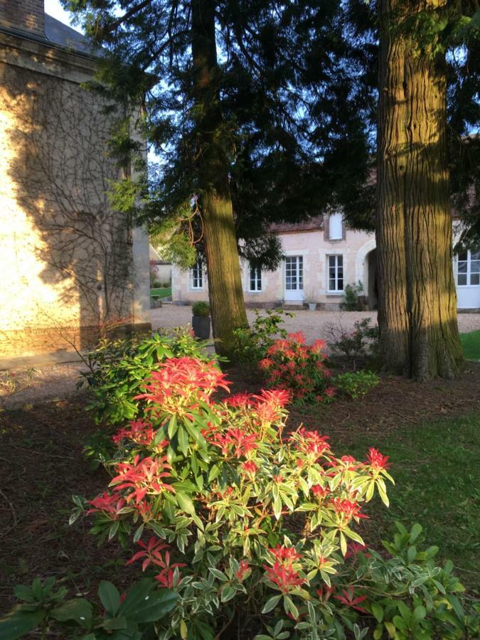 Les Couleurs Du Verger Beaumont-les-Autels Exterior photo